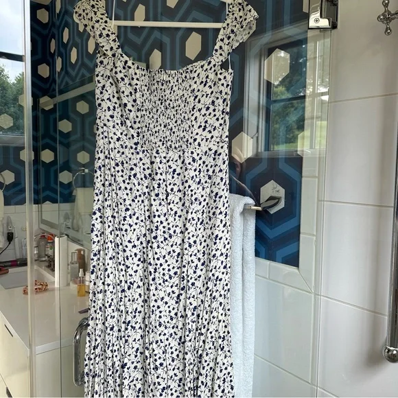 Reformation Bryson Dress in Mykonos - Picture 12 of 12